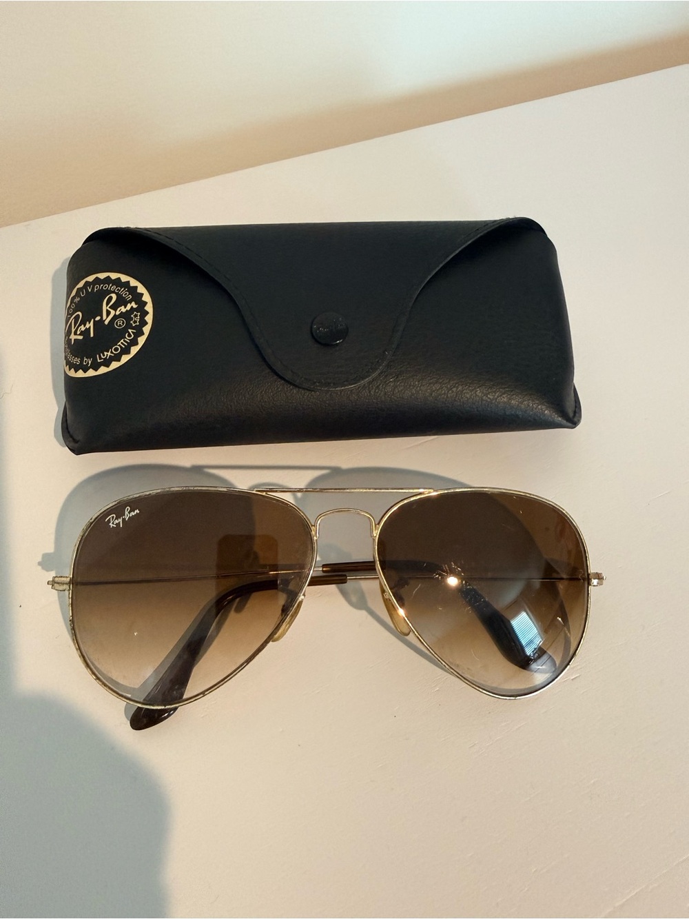 Ray-Ban Gold Aviator Sunglasses Brown Gradient Lenses + Case